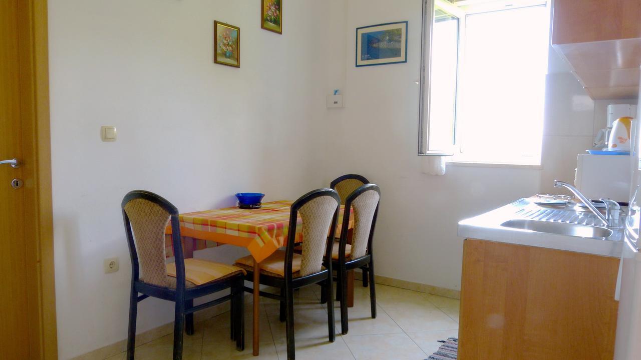Beach Front Apartments Balica Rat Omiš Extérieur photo